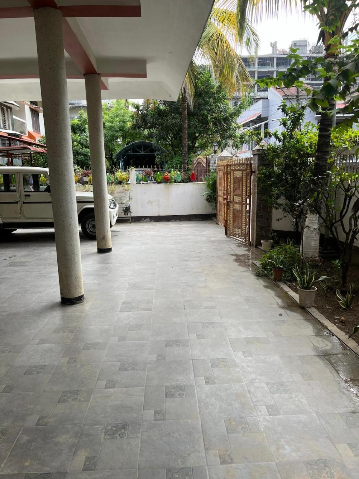 Amazing Homestay 구와하티 외부 사진