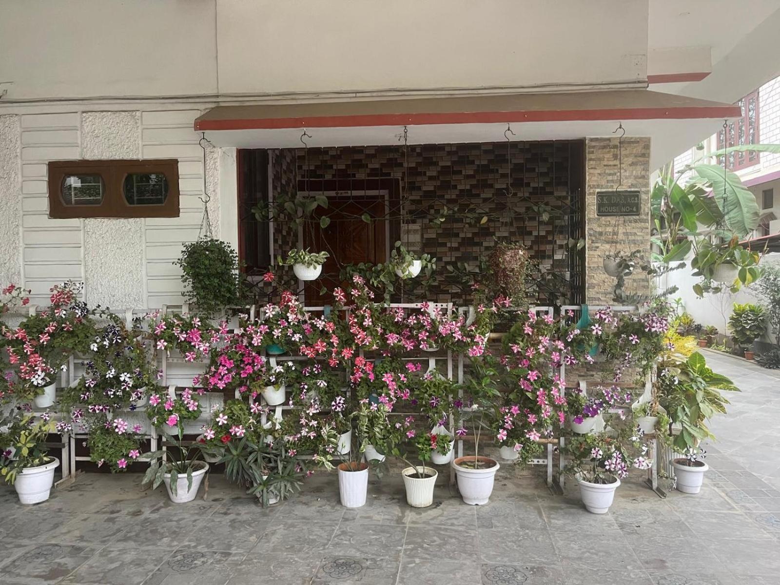Amazing Homestay 구와하티 외부 사진