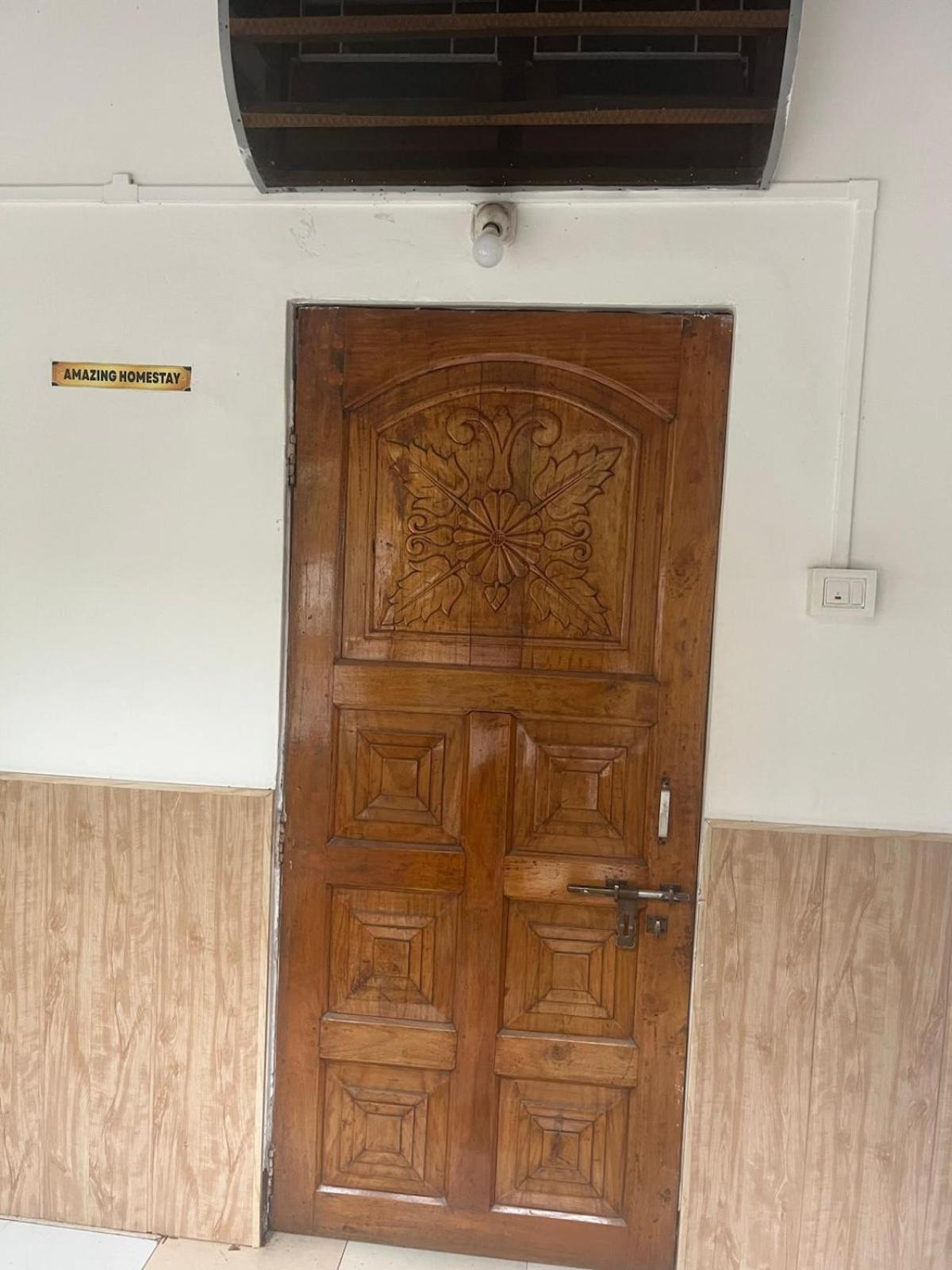 Amazing Homestay 구와하티 외부 사진