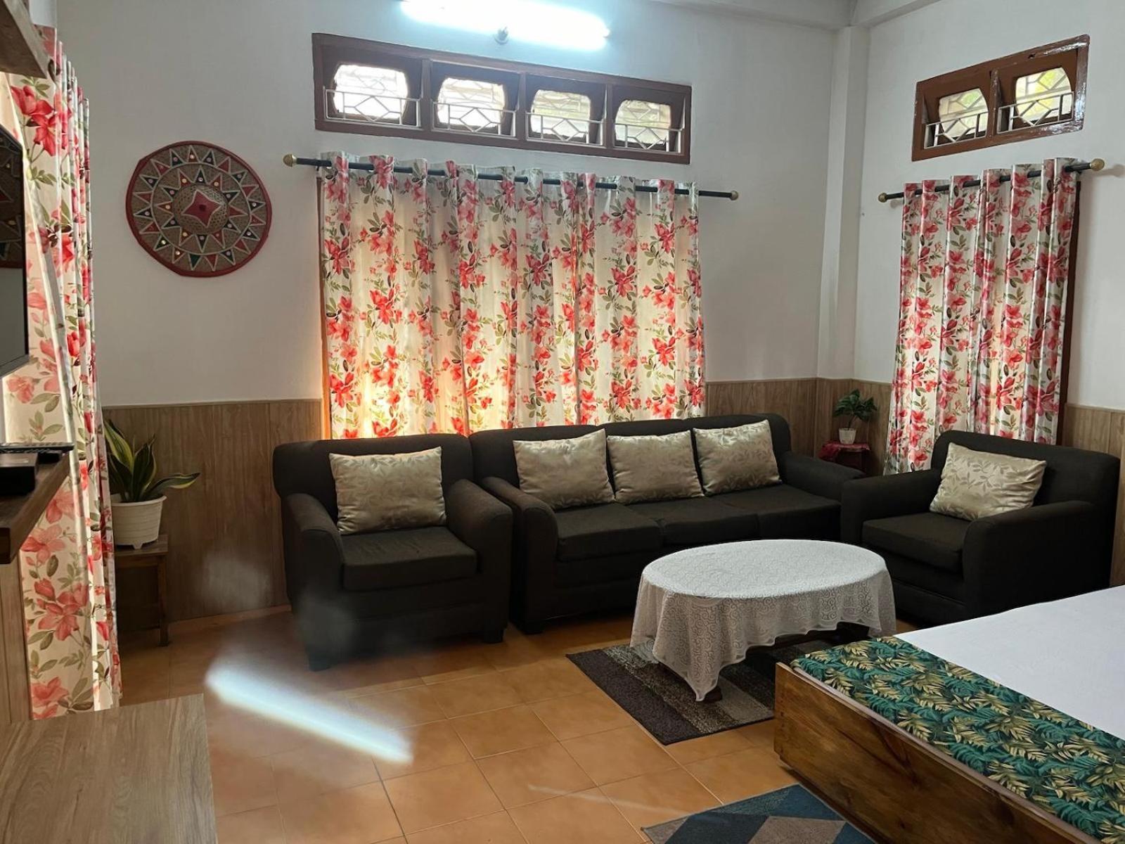 Amazing Homestay 구와하티 외부 사진
