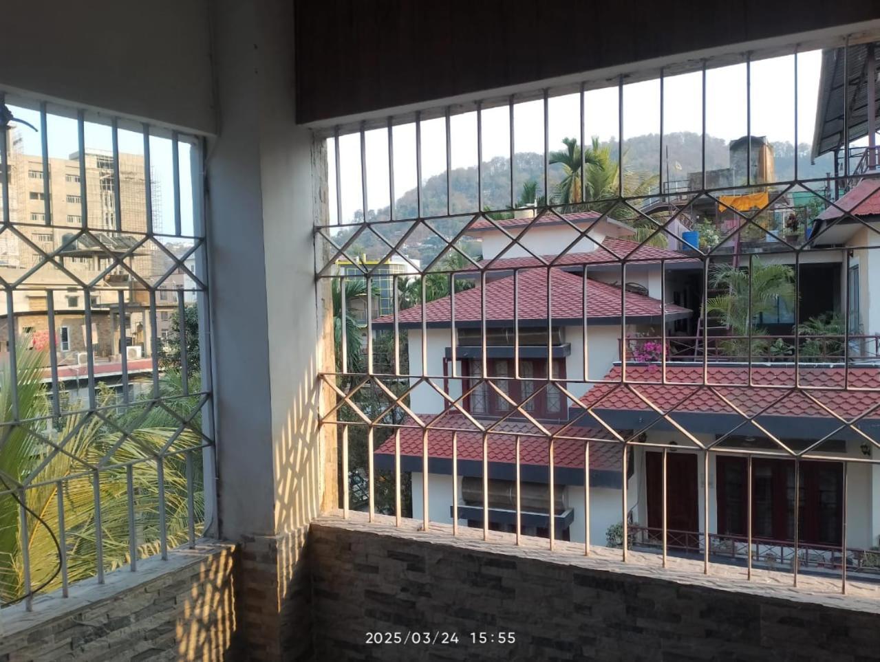 Amazing Homestay 구와하티 외부 사진